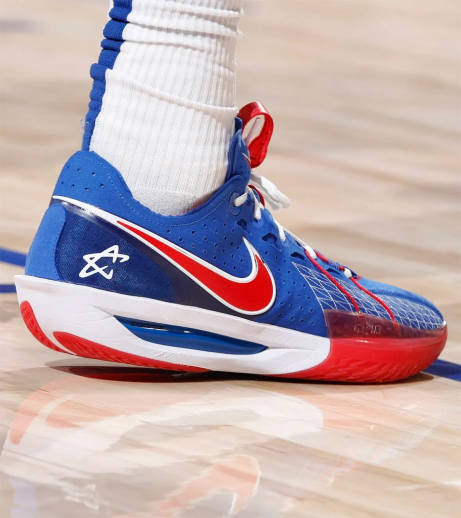 Cade Cunningham utilizando un modelo exclusivo de Nike.
